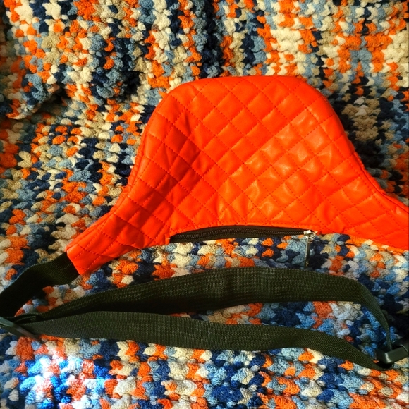 Fanny Pack - Picture 2 of 2